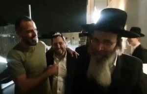 אני מבקש ממך בורא עולם רק דבר אחד – תעזור לי למצוא רב שילמד אותי תורה