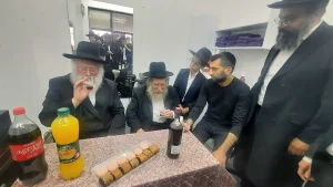 הספר שהתקרב בזכות 'לב לאחים' סגר את המספרה המצליחה, ופתח מספרה בבני ברק על פי כל כללי ההלכה