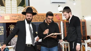 חברותא בצל המלחמה האברך בעפולה והחייל מהבסיס