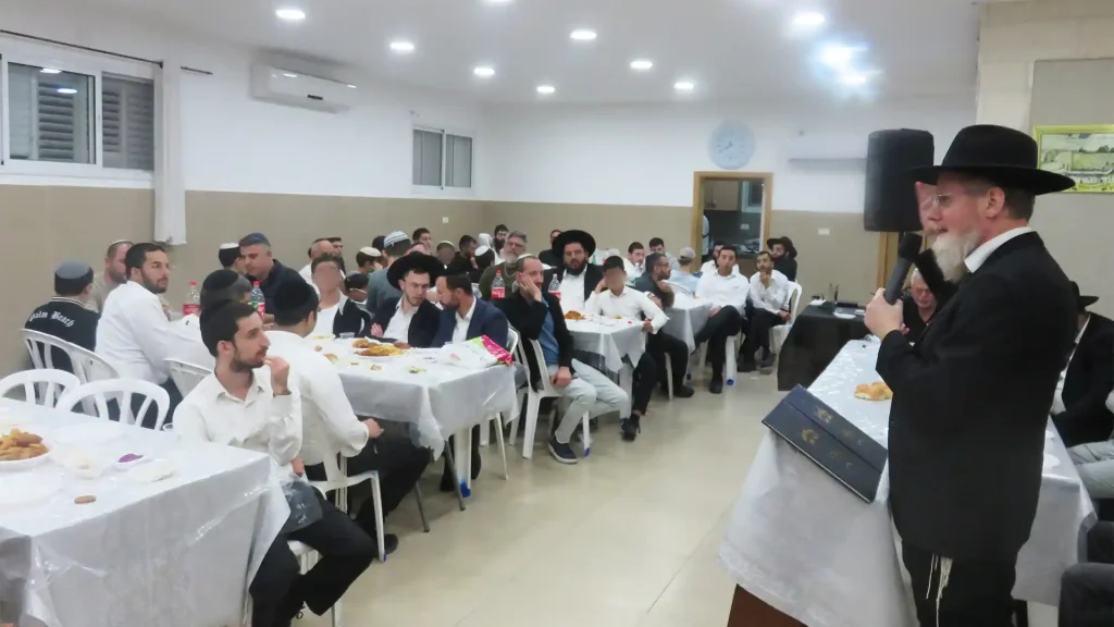 עכו סיום מסכת מכות בבית המדרש